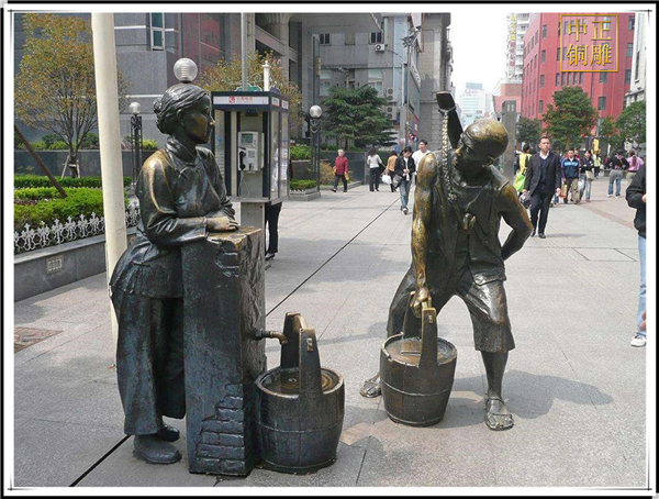 商業(yè)街民俗雕塑.jpg 商業(yè)街民俗雕塑.jpg