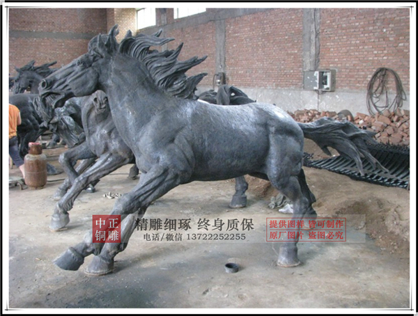 不銹鋼馬雕塑價(jià)格.jpg 不銹鋼馬雕塑價(jià)格.jpg