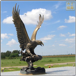 鑄銅關(guān)公 室外大型老鷹銅雕塑